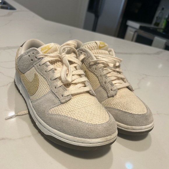 Coconut milk Nike Dunks - Picture 2 of 7